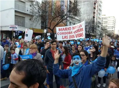  ?? @camarajavi­er ?? Una protesta en Córdoba incluyó un mensaje para el diputado radical negri