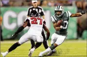  ?? GETTY IMAGES ?? Safety Damontae Kazee (27) seemed to be in on every play for a stretch of the first half in the Falcons’ preseason-opening loss to the Jets.