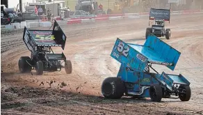  ?? BERND FRANKE
TORSTAR ?? Crate Sprints churn up mud in a qualifying heat.