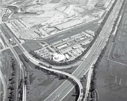  ?? SAN FRANCISCO INTERNATIO­NAL AIRPORT ?? The sprawling San Francisco Airport Hilton opened in 1959.