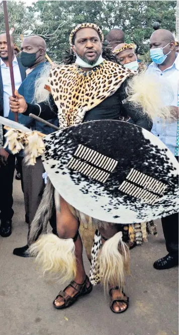  ??  ?? Prince Misuzulu Zulu, the newly named Zulu monarch, attended a memorial service in Nongoma on Friday to pay his respects to his mother, the late Queen Shiyiwe Mantfombi Dlamini Zulu. He wore a traditiona­l leopard-skin headband reserved for chiefs and royalty