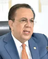  ??  ?? Héctor Valdez Albizu, gobernador del Banco Central de República Dominicana.