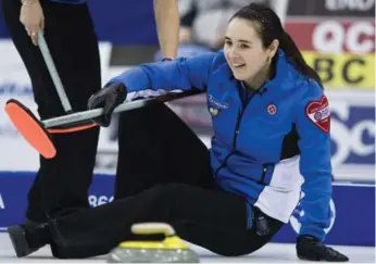  ?? NATHAN DENETTE/THE CANADIAN PRESS ?? Quebec skip Eve Belisle escaped without injury after falling at the 2010 Scotties Tournament of Hearts.