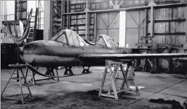  ?? DR/Coll. Jean-MiChel ThoMas ?? Le “Ohka” K-1 était largué depuis un bombardier “Betty” pour entraîner son pilote à piloter cet appareil frustre.