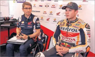  ??  ?? El piloto alemán Stefan Bradl, en el box del Repsol Honda durante el GP de Austria de 2019.