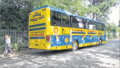  ?? SANDRA NOWLAN PHOTO ?? The Magical Mystery Tour Bus in Penny Lane.