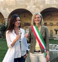  ??  ?? Fine collaboraz­ione della
Chiara Casarin non guiderà più i musei civici di
Bassano. Sono lontani i tempi dei brindisi con il sindaco Elena
Pavan