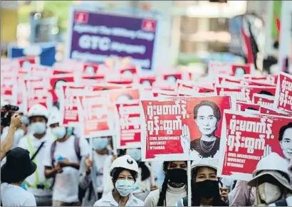  ?? EP ?? Manifestac­ión contra el golpe militar, ayer en Rangún