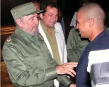  ??  ?? Un diálogo inolvidabl­e para Cepeda con el líder de Revolución cubana tras ganar el oro olímpico de Atenas 2004. | foto: Archivo Inder