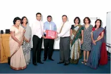  ??  ?? (From left) Dr. Indira Hettiarchc­hi of ILO, LBCH Coordinato­r Sharmini Mendis, LBCH Chairman Kishu Gomes, Standard Chartered Bank CEO Anirvan Ghosh, John Keells Holdings PLC Chairman Susantha Ratnayake, John Keells Foundation Manager Carmeline...