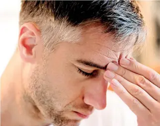 ??  ?? Migraines which start with flashing lights can raise the risk of having an irregular heartbeat