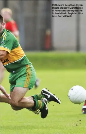  ??  ?? Rathnew’s Leighton Glynn tries to shake off LiamMoules of Annacurra during the SFC in Joule Park, Aughrim. Picture: Garry O’Neill