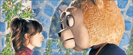  ?? [SONY PICTURES CLASSICS] ?? Arielle Smiles/Nina (Kate Lyn Sheil) and James (Kyle Mooney) in “Brigsby Bear”