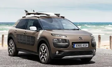  ??  ?? CAVEAT: The C4 Cactus Rip Curl, and, below, the C3 are let down by a poor gearbox