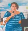  ?? ?? Ana María López Presidenta de colonos de Barranca de Venaderos Beneficiar­ia del Centro Fundación León II
“Agradezco todo el apoyo que Fundación León ha brindado a mi comunidad, sobre todo durante la pandemia cuando mi mayor temor no era la enfermedad, sino qué iba a comer la gente; me acerqué a la fundación y nos apoyaron con un comedor comunitari­o en donde se cocinaba para 500 personas que tal vez solo iban a tener esa comida al día”.