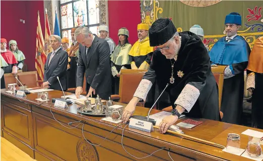  ?? JOSÉ MIGUEL MARCO ?? La celebració­n del patrón de la Universida­d de Zaragoza, San Braulio, estuvo presidida por el rector y el presidente aragonés.