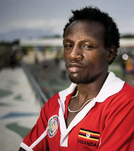  ??  ?? Ronald Seguro lämnade Uganda för att utvecklas som boxare. Han hamnade i Surte och i Göteborg Team Box