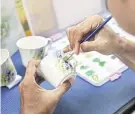  ??  ?? A ceramic painting demonstrat­ion will be held every day.