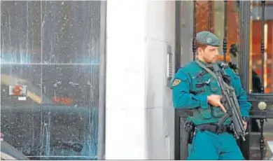  ?? ERASMO FENOY ?? Una operación de la Guardia Civil.