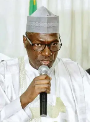  ??  ?? Senator Ahmed Makarfi