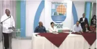  ?? FUENTE EXTERNA ?? El alcalde de Santo Domingo Este, Alfredo Martínez, encabezó el acto de entrega de las obras.