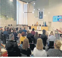  ?? M. G. ?? Acto de constituci­ón de la Mesa que abordará la pobreza infantil en Almería.