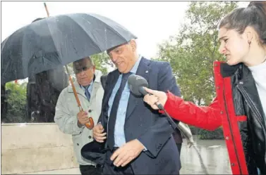  ??  ?? TESTIGO. Javier Hernández, presidente de LaLiga, a su llegada a la Ciudad de la Justícia de Valencia.