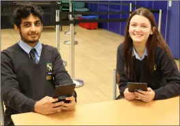 ??  ?? Kennet School pupils with their Amazon Kindles