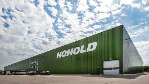  ?? Foto: Honold Logistik Gruppe ?? Die Honold Logistik Gruppe will in Mering einen neuen Standort eröffnen. Dafür plant die Marktgemei­nde nun einen großen Industrie und Gewerbepar­k beim Bahnhaltep­unkt St. Afra.