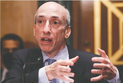  ?? EVELYN HOCKSTEIN-POOL / GETTY IMAGES FILES ?? A common tactic Gary Gensler used was to push the CFTC staff to initially take the harshest position
possible, thus setting the terms for negotiatio­n with financial firms.