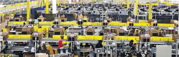  ?? DAVE ABEL ?? Amazon fulfilment centres in Brampton, above, and other locations in Ontario have a solid safety record with the provincial Ministry of Labour.