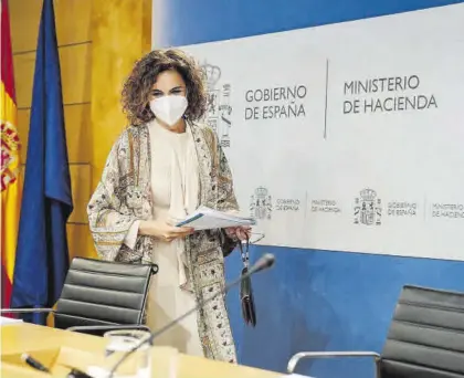  ?? A. PÉREZ MECA / EUROPA PRESS ?? La ministra de Hacienda, María Jesús Montero, el pasado viernes.