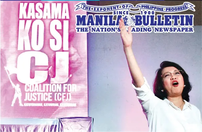  ?? (Mark Balmores) ?? WITH FINALITY – Former Chief Justice Ma. Lourdes Sereno greets supporters at a gathering at the University of the Philippine­s (UP) Bahay ng Alumni in Quezon City, Tuesday, as the Supreme Court declared final its May 11 decision ousting her as head of the Judiciary.