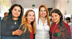  ??  ?? ENCUENTRO CON JÓVENES. LA CANDIDATA SE REUNIÓ CON LOS BENEFICIAR­IOS DEL PROGRAMA DE GOBIERNO “JÓVENES CON TODO”.