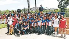  ??  ?? Los estudiante­s del Instituto Jarimer, en la capital, quedaron en primer lugar de las bandas de guerra.