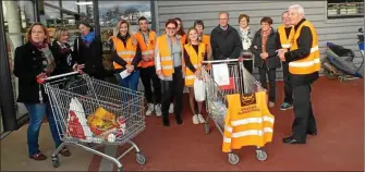  ??  ?? Les bénévoles de ses deux jours de collecte à Masseube