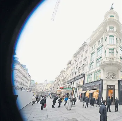  ??  ?? Ein Anschlag in Wien: Davor haben die Behörden schon länger gewarnt.