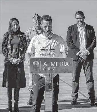  ?? RAFA GÓNGORA ?? Jairo Ruiz, en la presentaci­ón de la Media Maratón de Almería 2024.