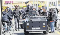  ?? ?? Danny Boyle filming Pistol on Dover seafront