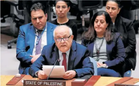  ?? // REUTERS ?? El embajador palestino ante las Naciones Unidas, Riyad Mansour, se dirige ayer al Consejo de Seguridad