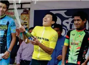  ??  ?? OPORTUNIDA­D. Brayan Obando (amarillo), reciente campeón de la Vuelta Juventudes al Ecuador, refuerza al equipo Fénix de Bogotá en la Vuelta del Porvenir, que se inicia el próximo 24 de octubre.