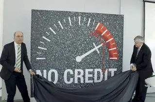  ??  ?? Sensibilit­à Il logo della campagna «No credit» lanciata dalla Provincia. Sotto la lente, ora, la sicurezza sulle strade di montagna