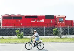  ?? NATHAN DENETTE / THE CANADIAN PRESS FILES ?? A proposed law would require railway companies to equip locomotive­s with voice and video recorders that could be used for accident assessment purposes.