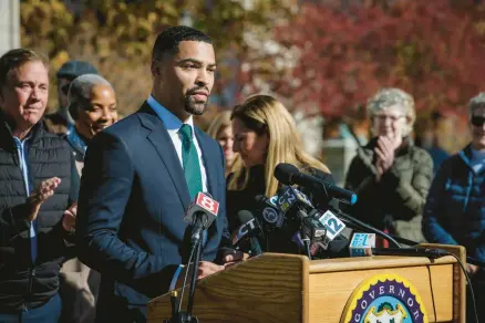  ?? DOUGLAS HOOK/HARTFORD COURANT ?? Connecticu­t Treasurer Erick Russell speaks outside the state Capitol in Hartford.