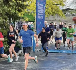  ?? CONTRIBUTE­D ?? Up and Running hosts its annual Free Your Soles 5K/10K at Woodland Cemetery & Arboretum.