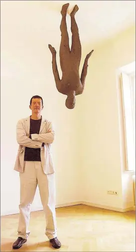  ?? KHR ?? Sir Antony Gormley in Wien: Im Rahmen von Silver Lecture Series spricht der prominente Londoner Bildhauer am Dienstag, 12. Jänner (20 Uhr), gemeinsam mit dem Philosophi­eprofessor SvenOlov Wallenstei­n über „Kunst und Architektu­r“an der Uni für...