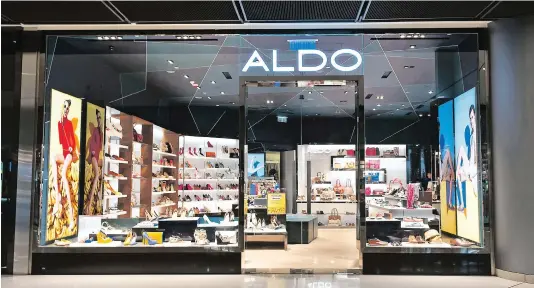  ??  ?? Pour Aldo, l’accroissem­ent de ses ventes sur Internet en Chine passe par la reconnaiss­ance de sa marque, donc par l’établissem­ent d’un magasin phare qui lui fait pour l’instant défaut. Notre photo présente un établissem­ent à Hong Kong.