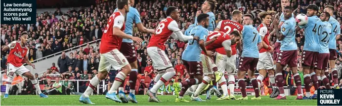  ?? PICTURE: KEVIN QUIGLEY ?? Law bending: Aubameyang scores past the Villa wall