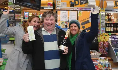  ?? Photo by Domnick Walsh ?? Dominick Moloney from Maloneys Listowel holds up the five winning Lotto numbers.