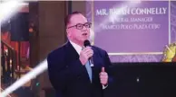  ??  ?? WELCOME. Marco Polo Plaza Cebu general manager Brian Connelly gives his welcome address at “Khana: A Celebratio­n of Indian Cuisines.”